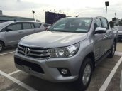 Bán Toyota Hilux sản xuất 2018, màu bạc, nhập khẩu Thái