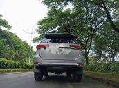 Cần bán xe Toyota Fortuner đời 2016, màu bạc số sàn