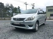 Bán ô tô Toyota Innova MT sản xuất 2014, xe không va đụng, không trầy xước