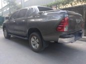 Bán xe Toyota Hilux đời 2016, màu xám số tự động