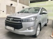 Cần bán xe Toyota Innova đời 2017, màu bạc, giá tốt