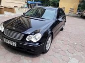 Bán xe Mercedes sản xuất năm 2004, màu đen 