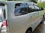 Cần bán Toyota Innova E năm sản xuất 2008, màu bạc chính chủ 