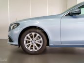 Bán xe Mercedes-Benz E200 đăng ký tháng 08/2018, mới 99%, màu bạc