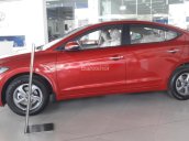 Hyundai Elantra 2018, cần bán Elantra 1.6MT trắng, hỗ trợ đăng ký Grab miễn phí 100%