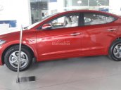 Hyundai Elantra 2018, cần bán Elantra 1.6MT trắng, hỗ trợ đăng ký Grab miễn phí 100%