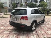 Cần bán Kia Sorento năm 2010, màu bạc, xe nhập số tự động, giá 655tr