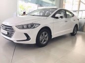 Cần bán gấp Hyundai Elantra 2018, màu trắng, giá chỉ 560 triệu