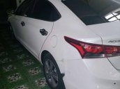 Cần bán xe Hyundai Accent đời 2018, màu trắng, giá tốt