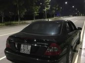 Bán Mercedes E200 năm 2008, màu đen chính chủ, giá chỉ 475 triệu