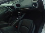 Bán xe Mazda 3 FL năm sản xuất 2017, màu trắng, giá chỉ 662 triệu