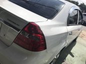 Cần bán xe Chevrolet Aveo 2017, màu trắng, 355tr