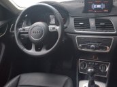 Cần bán Audi Q3 2.0 AT sản xuất 2014, màu trắng 