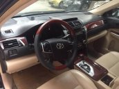 Cần bán lại xe Toyota Camry sản xuất năm 2013, màu đen, giá chỉ 780 triệu