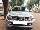 Bán Mitsubishi Triton đời 2016, màu bạc