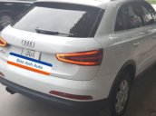 Cần bán Audi Q3 2.0 AT sản xuất 2014, màu trắng 