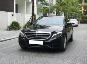 Bán xe Mercedes năm sản xuất 2016, màu đen, giá tốt