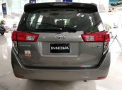 Bán xe Toyota Innova 2.0E năm sản xuất 2018, màu bạc, 743 triệu