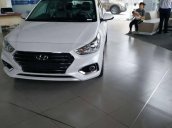 Cần bán xe Hyundai Accent đời 2018, màu trắng, giá tốt
