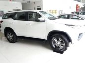 Bán ô tô Toyota Fortuner đời 2018, màu trắng, giá tốt