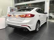 Bán xe Hyundai Elantra 1.6 AT 2018 trắng