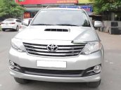 Bán ô tô Toyota Fortuner 2.5G sản xuất 2015, màu bạc chính chủ 