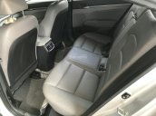 Bán Hyundai Elantra 2.0AT màu bạc, số tự động, sản xuất 2016, biển Sài Gòn, lăn bánh 22000km