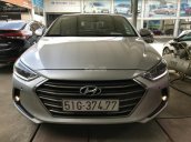 Bán Hyundai Elantra 2.0AT màu bạc, số tự động, sản xuất 2016, biển Sài Gòn, lăn bánh 22000km