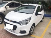 Bán ô tô Chevrolet Spark LS đời 2018, màu trắng 