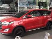 Bán xe Toyota Innova Venturer đời 2018, màu đỏ