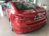 Bán Hyundai Elantra 2.0AT năm sản xuất 2018, màu đỏ, xe mới 100%