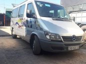 Tôi đang cần bán chiếc Mercedes Benz Sprinter đời 2004 vẫn đang sử dụng