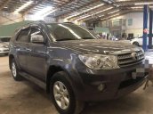 Cần bán Toyota Fortuner năm 2009, màu xám, xe đẹp