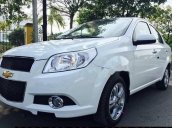 Cần bán Chevrolet Aveo MT 2018, màu trắng