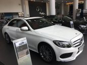 Bán xe Mercedes C300 AMG năm sản xuất 2018, màu trắng