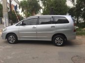 Bán Toyota Innova MT 2015, màu bạc, ít đi rất đẹp