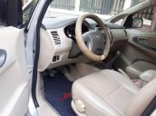 Chính chủ bán Toyota Innova E sản xuất 2014, màu bạc 