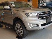 Ford Giải Phóng bán xe Ford Everest 2.0 Biturbo, Everest Trend đủ màu, giao xe T10 tặng 1 năm bảo hiểm