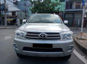 Cần bán xe Toyota Fortuner đời 2010 số tự động, máy xăng 2 cầu