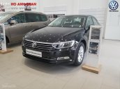 Bán Volkswagen Passat Bluemotion đen 2018, giá tốt, giao xe ngay, hỗ trợ trả góp 90%/ Hotline: 090.898.8862