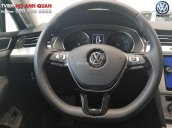 Bán Volkswagen Passat Bluemotion đen 2018, giá tốt, giao xe ngay, hỗ trợ trả góp 90%/ Hotline: 090.898.8862