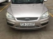 Cần bán Ford Focus 2.0 AT đời 2005, màu vàng, xe nhập giá cạnh tranh