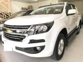 Bán Chevrolet Colorado LT 2.5 4x4 MT sản xuất năm 2017, màu trắng, nhập khẩu Thái số sàn