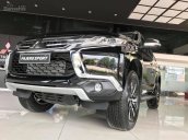 " Sốc" bán xe Pajero Sport 4x2 đời 2018, màu đen, máy dầu, nhập khẩu nguyên chiếc