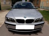 Cần tiền bán gấp BMW 318i, sản xuất 2005, màu bạc, nhà ít sử dụng