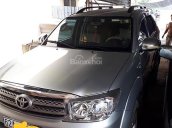 Bán Toyota Fortuner 2.7V 4x4 AT 2011, màu bạc  