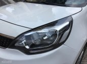 Cần bán xe Kia Rio 1.4AT 2016 màu trắng nhập khẩu Hàn Quốc, xe nữ chạy kĩ