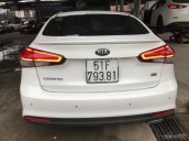 Bán Kia Cerato 2.0AT màu trắng số tự động, sản xuất 2016, biển Sài Gòn