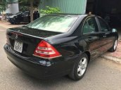 Cần bán lại xe Mercedes C180 sản xuất 2004, màu đen số tự động, 175tr