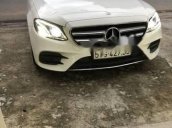 Cần bán xe Mercedes E300 sản xuất năm 2016, màu trắng, giá tốt